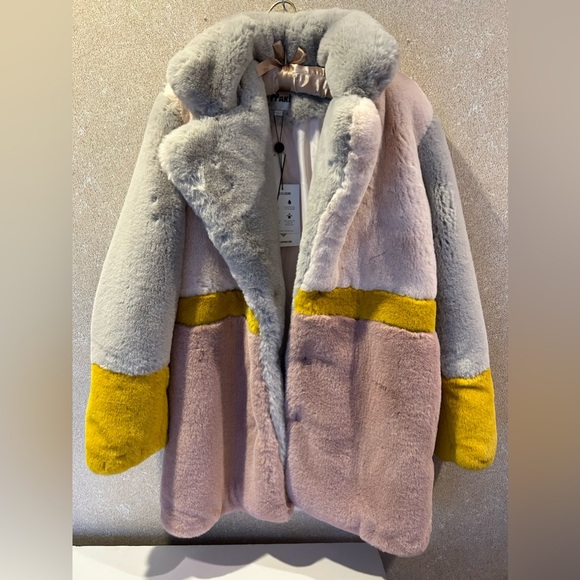 Apparis Plush! Faux Fur Coat WARM